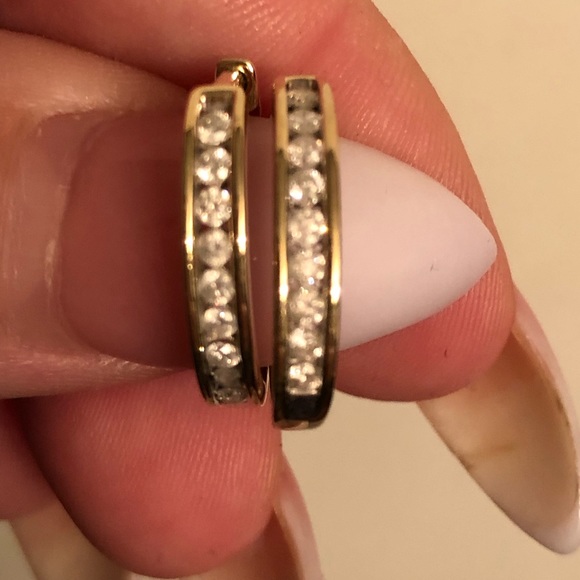 SOLD!!!10kt yellow gold diamond oval hoop earrings - Picture 2 of 4